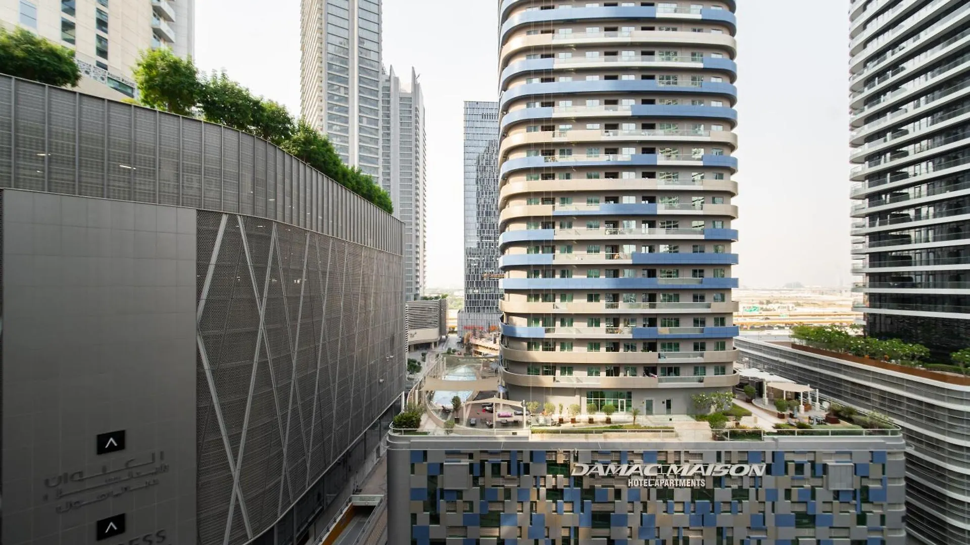 Elegant Escapes - Homely 1B In Dunya Tower Dubai United Arab Emirates