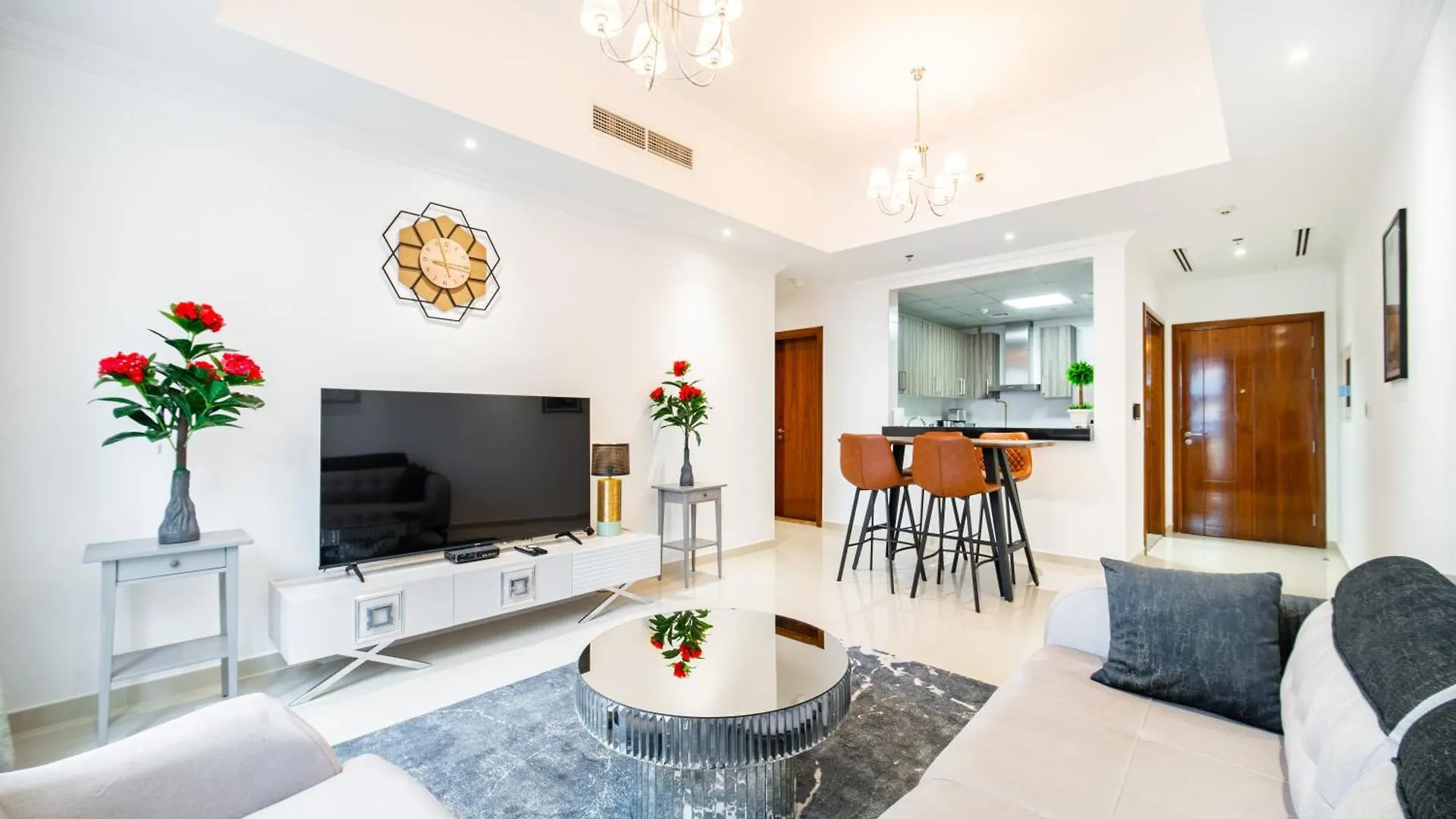 Elegant Escapes - Homely 1B In Dunya Tower Dubai