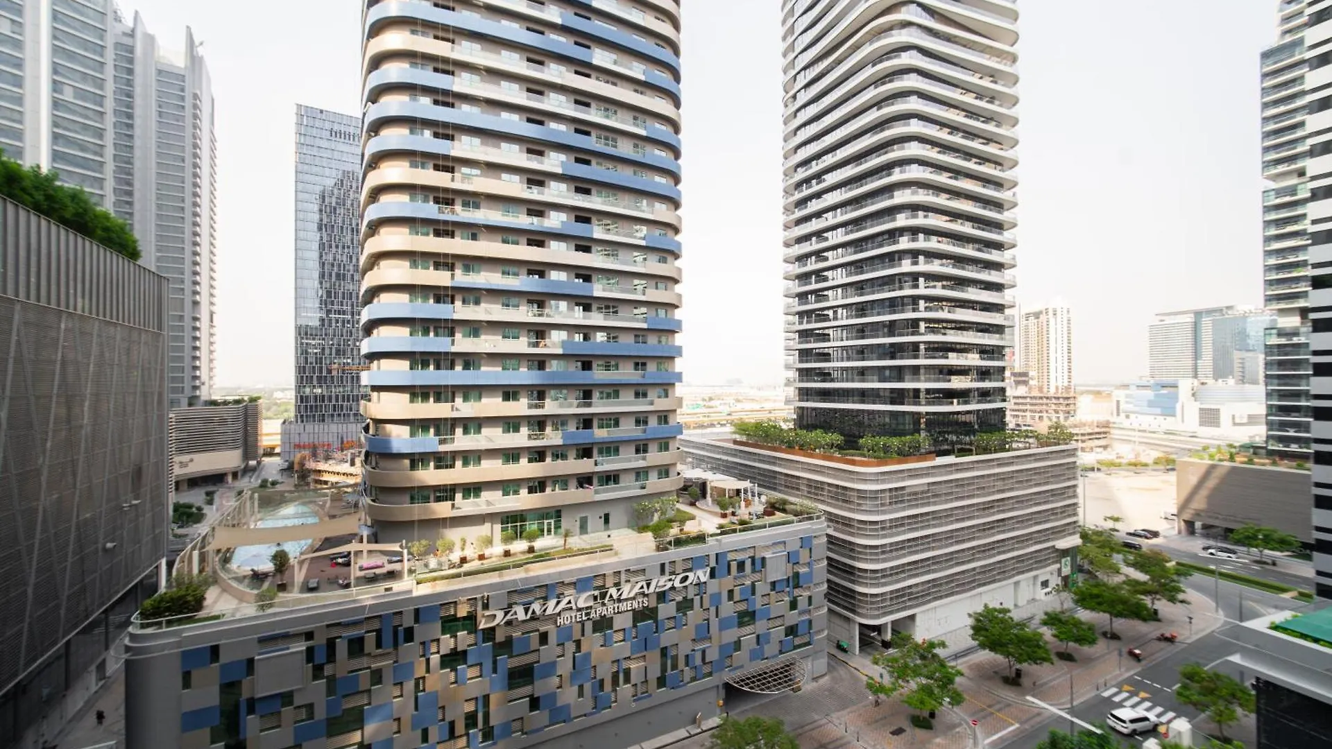 Elegant Escapes - Homely 1B In Dunya Tower Dubai 0*,